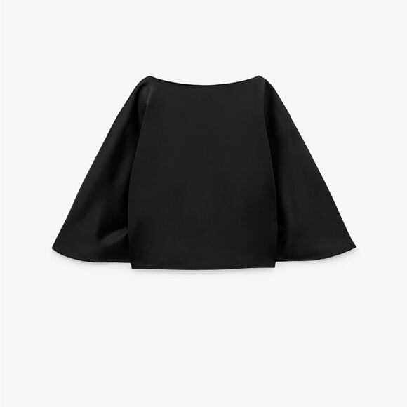 Zara Black KNOTTED CROPPED TOP
V-neck top with knot and short sleeve Size Xsmall - Picture 9 of 10